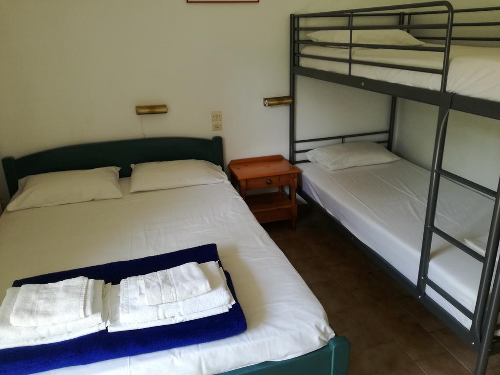 Pericles Studios Agia Marina  Dış mekan fotoğraf