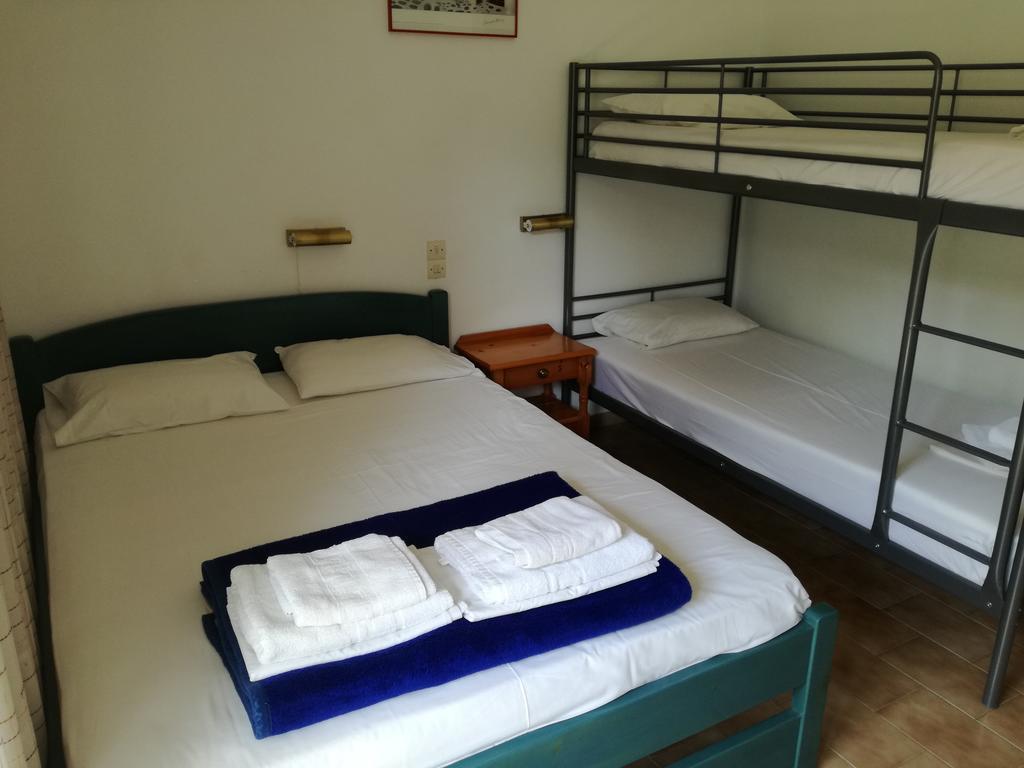 Pericles Studios Agia Marina  Dış mekan fotoğraf