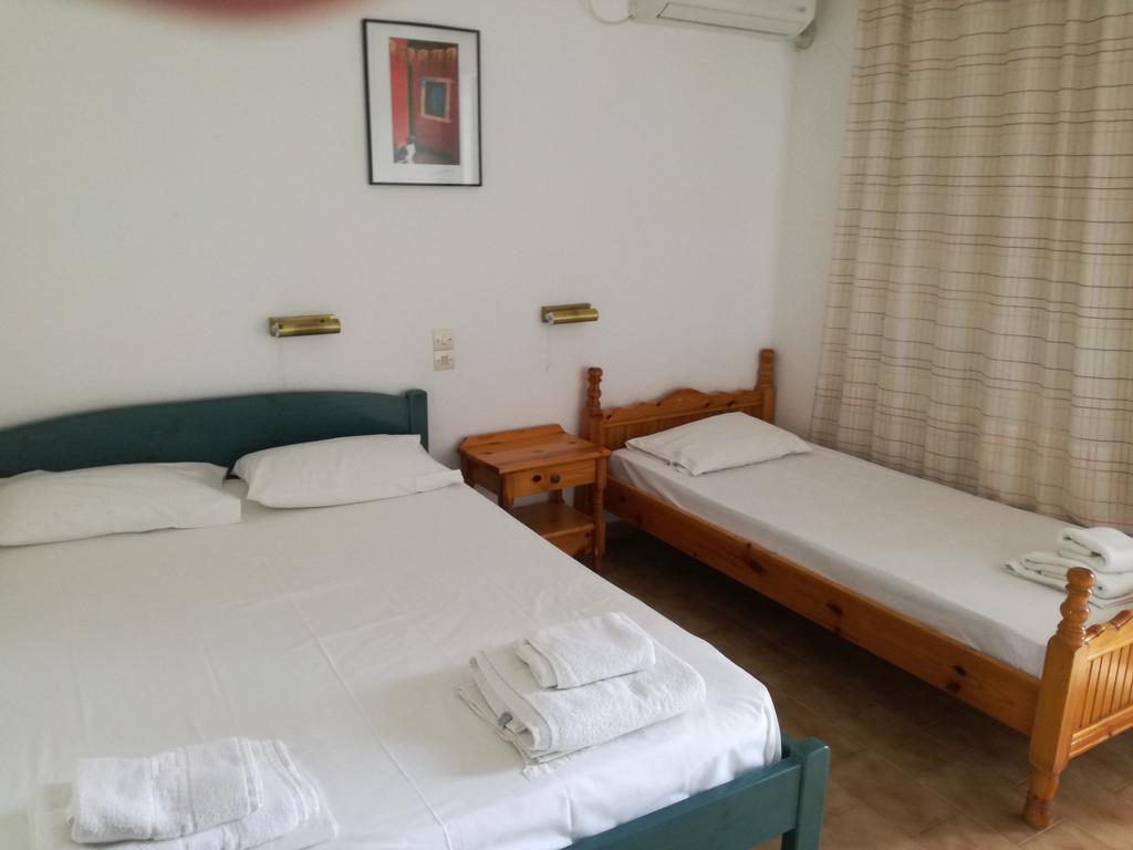 Pericles Studios Agia Marina  Dış mekan fotoğraf