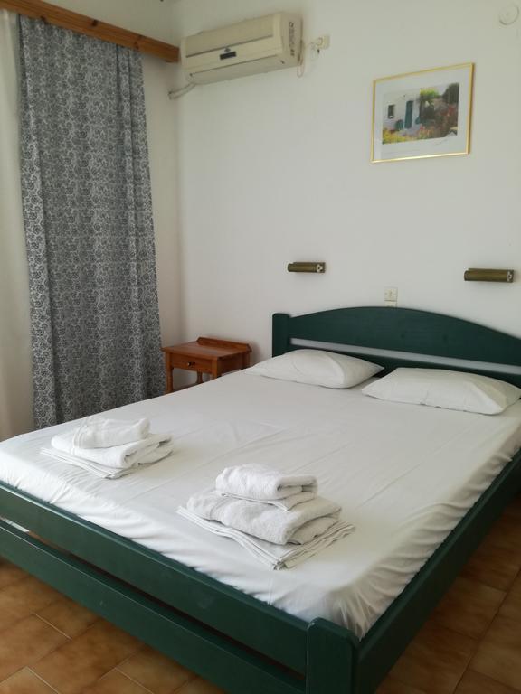 Pericles Studios Agia Marina  Dış mekan fotoğraf